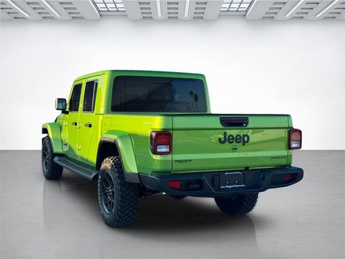 2025 Jeep Gladiator High Tide
