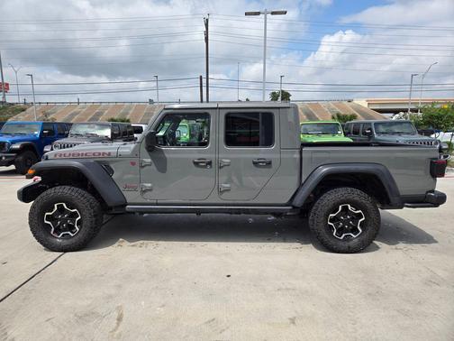 Sting-Gray Clearcoat 2021 Jeep Gladiator Rubicon