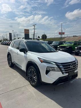 2025 Nissan Rogue Platinum