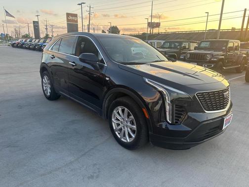 2023 Cadillac XT4 Luxury