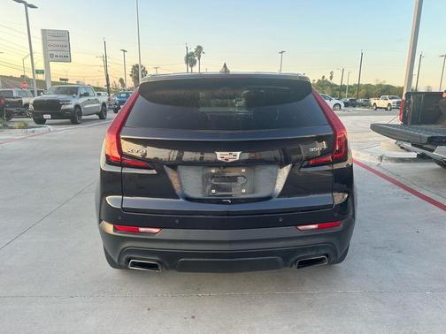 2023 Cadillac XT4 Luxury