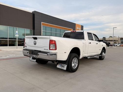 2021 RAM 3500 Tradesman Crew Cab 4x4 8' Box