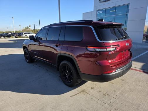 2022 Jeep Grand Cherokee L Laredo