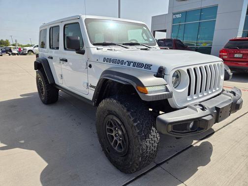 Bright White Clearcoat 2023 Jeep Wrangler 4-Door High Tide 4x4