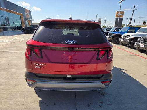 2025 Hyundai TUCSON SEL