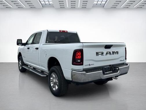 2025 RAM 2500 Lone Star Crew Cab 4x4 6'4' Box
