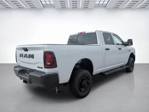 Bright White Clearcoat 2026 RAM 2500 Tradesman Crew Cab 4x4 6'4' Box