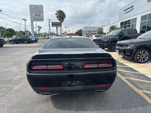 2022 Dodge Challenger SXT