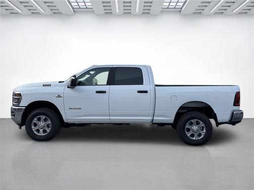 2025 RAM 2500 Lone Star Crew Cab 4x4 6'4' Box
