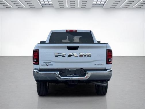 2025 RAM 2500 Lone Star Crew Cab 4x4 6'4' Box