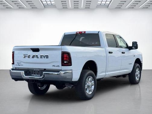 2025 RAM 2500 Lone Star Crew Cab 4x4 6'4' Box