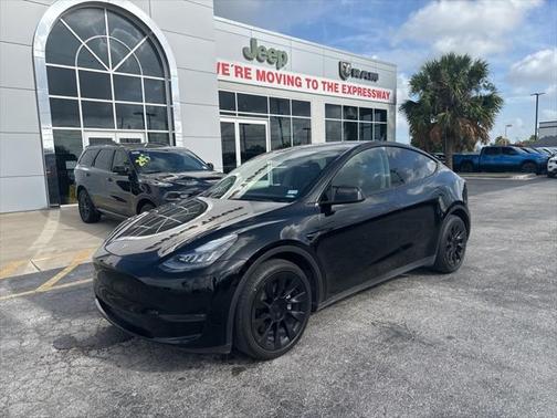 2023 Tesla Model Y Long Range Dual Motor All-Wheel Drive