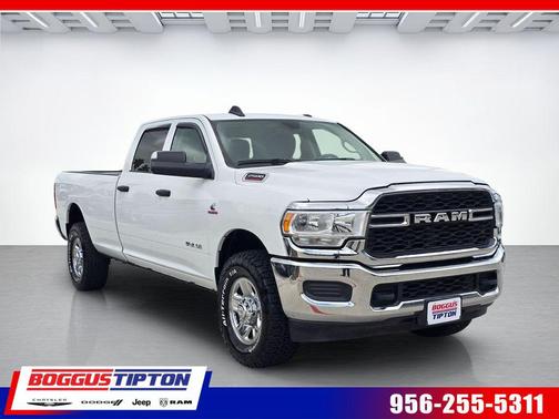 Bright White Clearcoat 2019 RAM 2500 Tradesman Crew Cab 4x4 8' Box