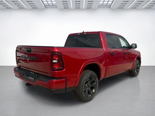 Molten Red Pearlcoat 2026 RAM 1500 Big Horn/Lone Star