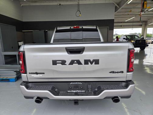 Billet Silver Metallic Clearcoat 2025 RAM 1500 Big Horn/Lone Star