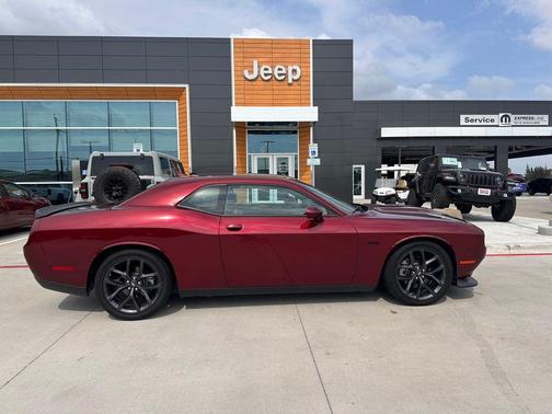 Octane Red Pearlcoat 2023 Dodge Challenger R/T
