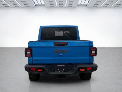 Hydro Blue Pearlcoat 2026 Jeep Gladiator Mojave 4x4