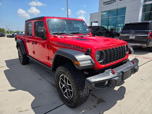 Firecracker Red Clearcoat 2024 Jeep Gladiator Rubicon