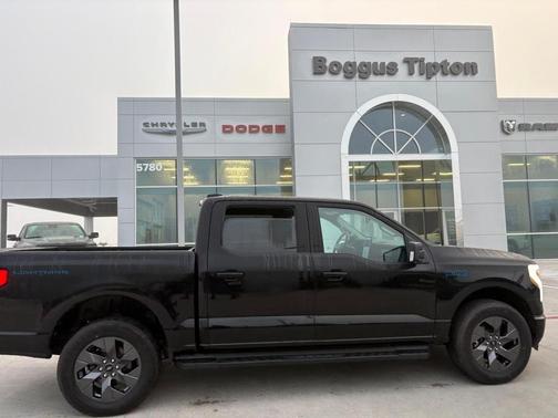 2025 Ford F-150 Lightning Flash