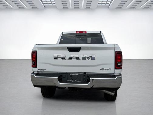 Bright White Clearcoat 2026 RAM 2500 Tradesman Crew Cab 4x4 6'4' Box