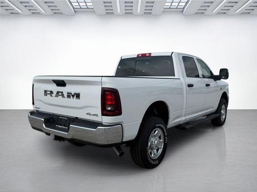 Bright White Clearcoat 2026 RAM 2500 Tradesman Crew Cab 4x4 6'4' Box