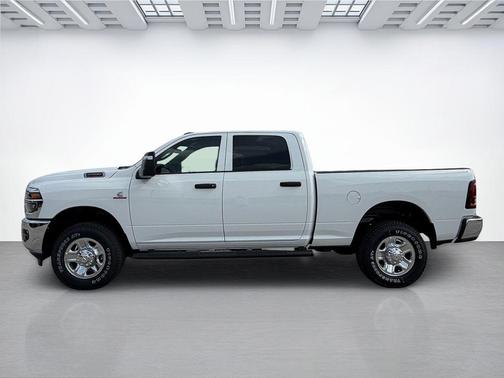 Bright White Clearcoat 2026 RAM 2500 Tradesman Crew Cab 4x4 6'4' Box
