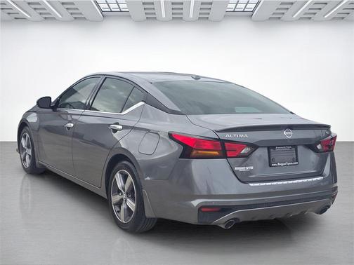 2022 Nissan Altima 2.5 SL