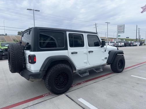 2022 Jeep Wrangler Unlimited Sport