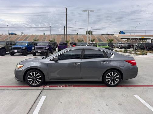 2017 Nissan Altima 2.5 SV