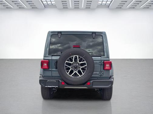 2026 Jeep Wrangler 4-Door Sahara 4x4