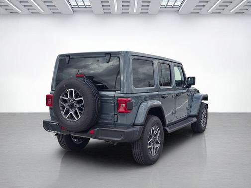 2026 Jeep Wrangler 4-Door Sahara 4x4