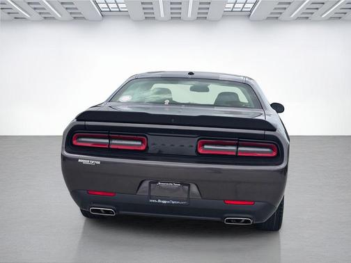 Granite Crystal Metallic Clearcoat 2023 Dodge Challenger SXT