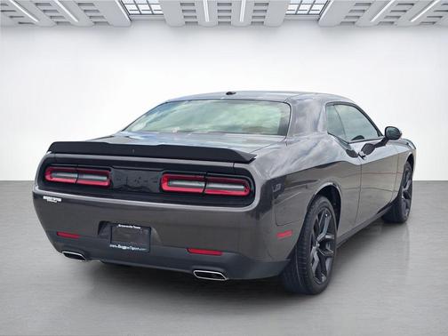 Granite Crystal Metallic Clearcoat 2023 Dodge Challenger SXT
