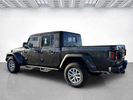 2023 Jeep Gladiator Sport S