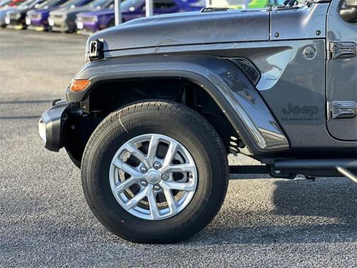 2023 Jeep Gladiator Sport S