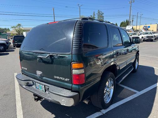 Green 2004 Chevrolet Tahoe