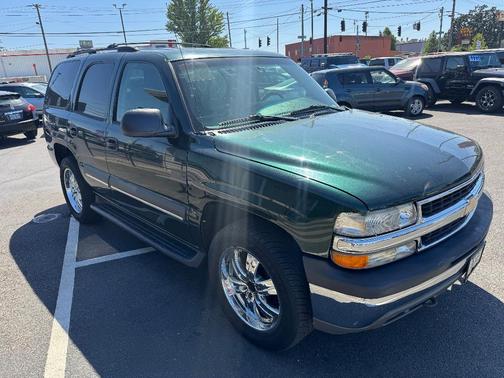 Green 2004 Chevrolet Tahoe