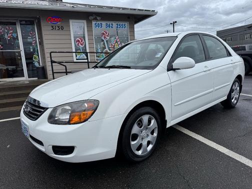 White 2009 Kia Spectra SX