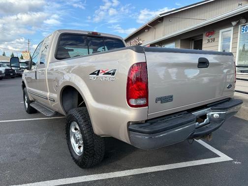Tan 1999 Ford F-250 Lariat