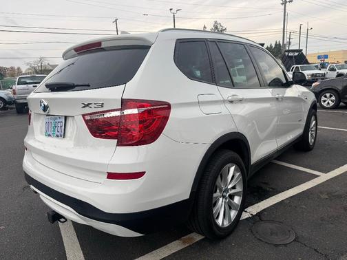 White 2017 BMW X3 xDrive28i