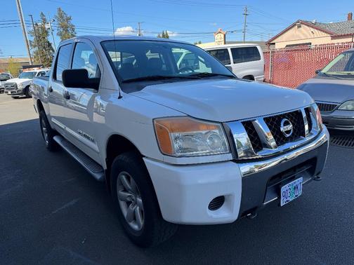 Blizzard 2009 Nissan Titan SE Crew Cab