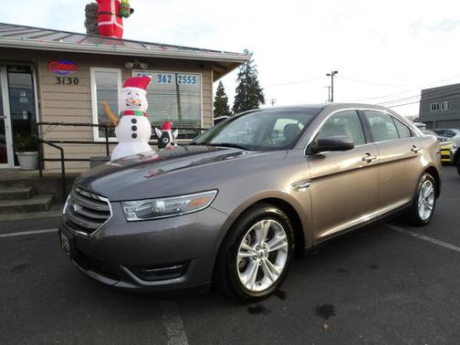 Gray 2014 Ford Taurus SEL