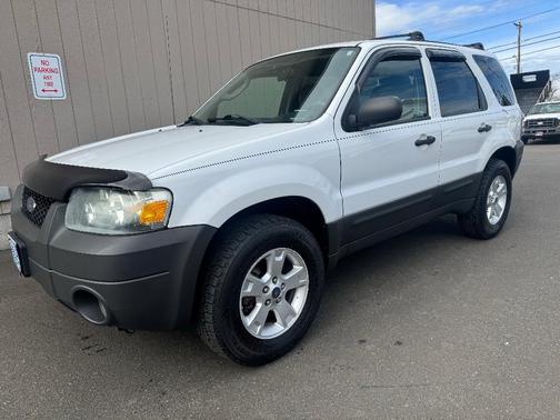 White 2006 Ford Escape XLT Sport