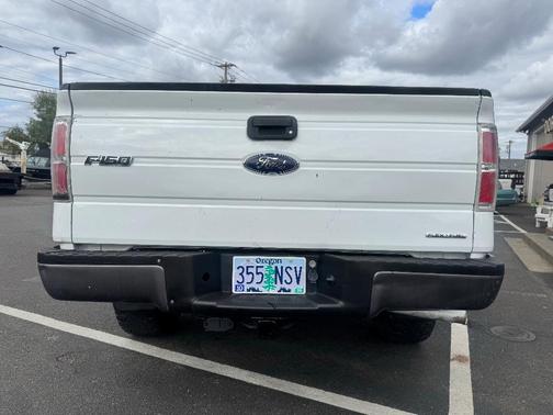 White 2010 Ford F-150 XLT