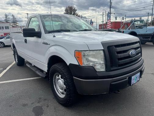 White 2010 Ford F-150 XLT