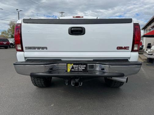 White 2003 GMC Sierra 2500 SLE