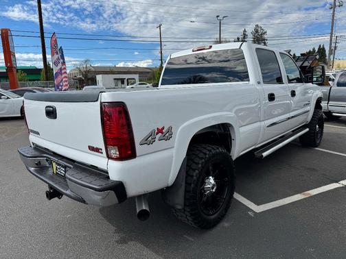 White 2003 GMC Sierra 2500 SLE