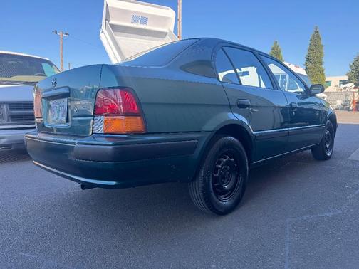 Green 1995 Toyota Tercel DX