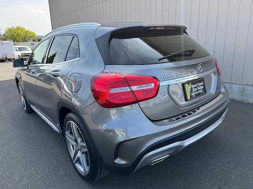 Gray 2015 Mercedes-Benz GLA-Class GLA 250
