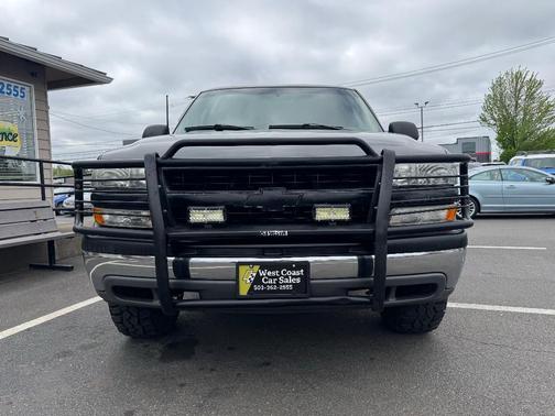 Gray 2002 Chevrolet Tahoe